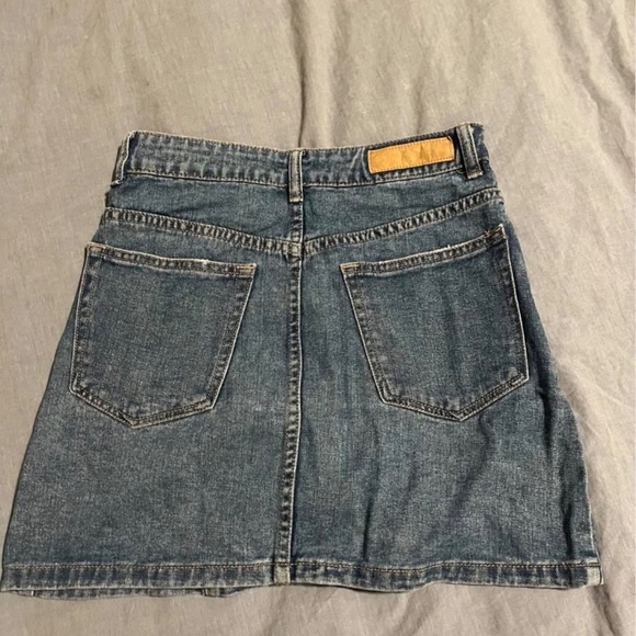 Cotton On Denim Skirt - Picture 2 of 3